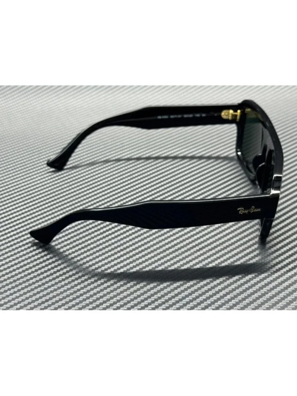 New Ray-Ban Men Black Sunglasses 53-20-145